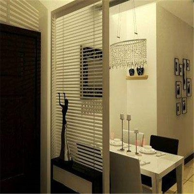 鑫意裝飾 專業(yè)打造定制百葉與玻璃隔斷，構筑靈動高效辦公空間